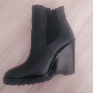 🖤MICHAEL KORS - Leather Ankle Booties